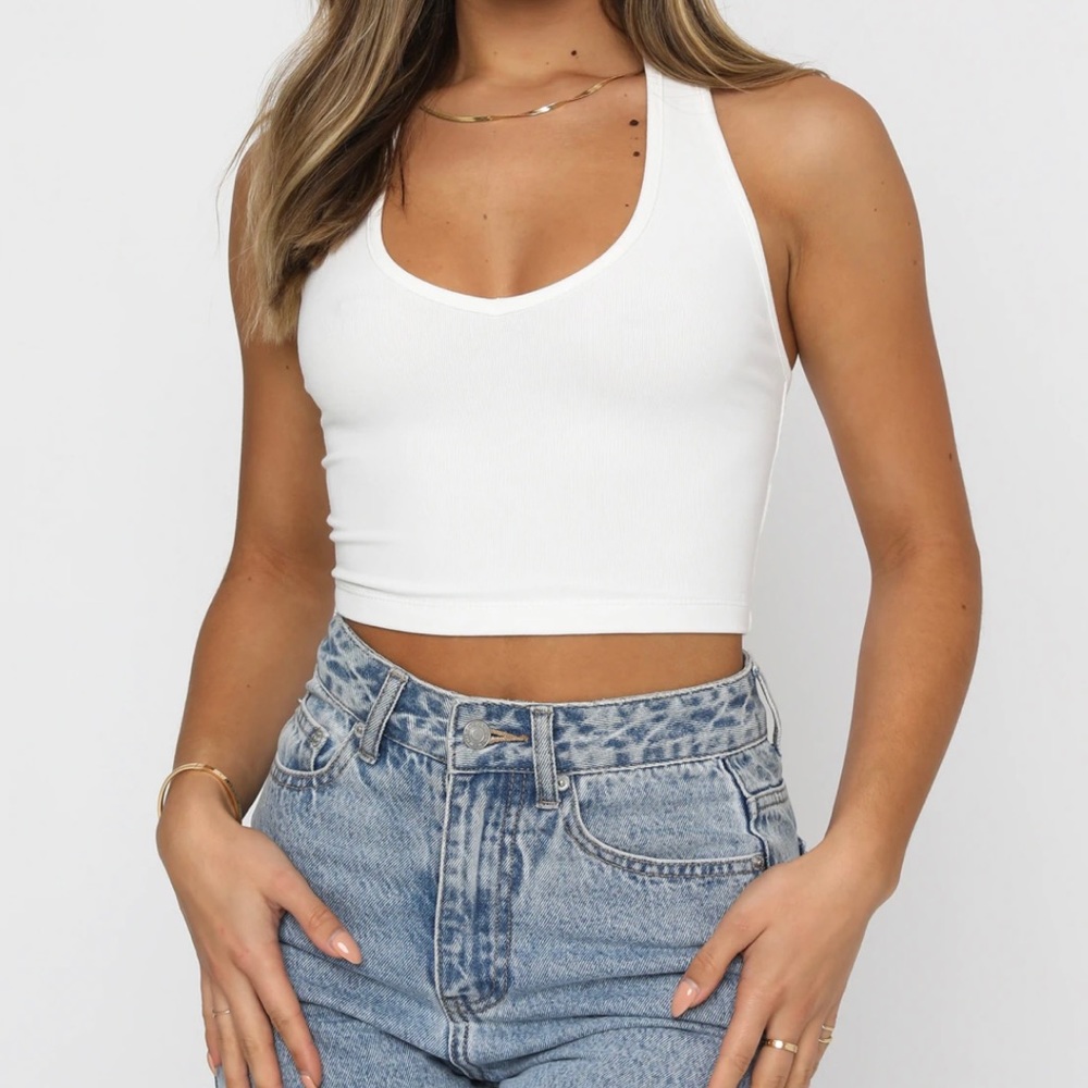 In The Loop Crop in white - White Fox Boutique